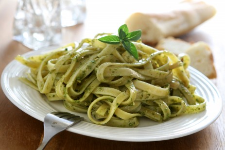 Linguine al Pesto con Patate e Fagiolini