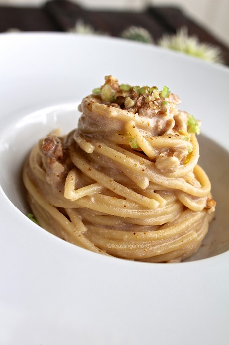 Vermicelloni crema di ricotta e noci